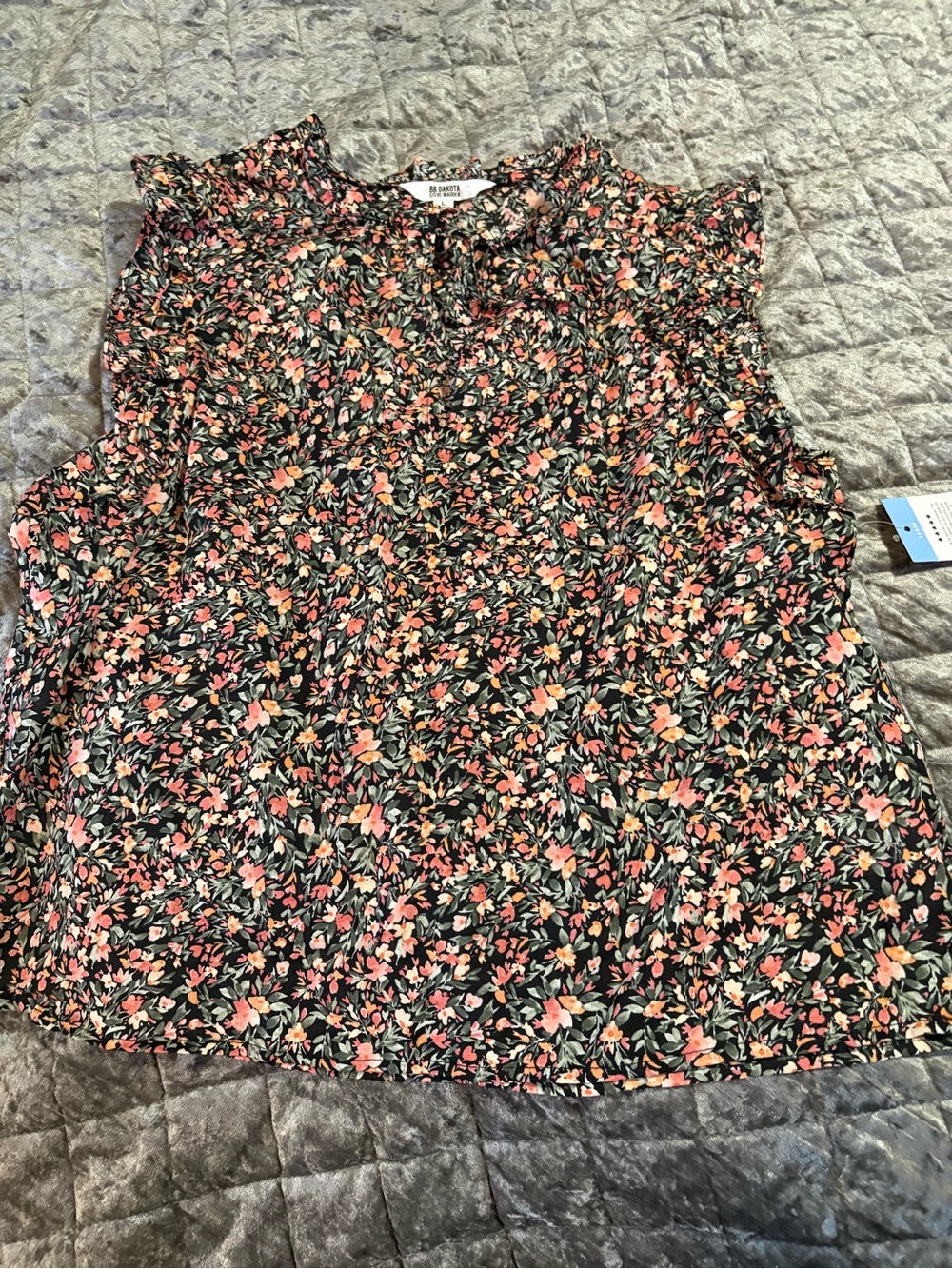 BB Dakota by Steve Madden Black Floral Ruffle Sleeveless Top #1372